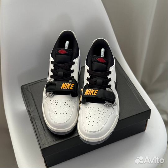 Jordan Legacy 312 Low «Lakers» оригинал