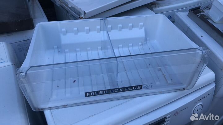 Ящики для овощей холодильника Whirlpool