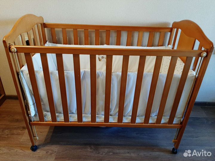 Детская кроватка+спальный комплект