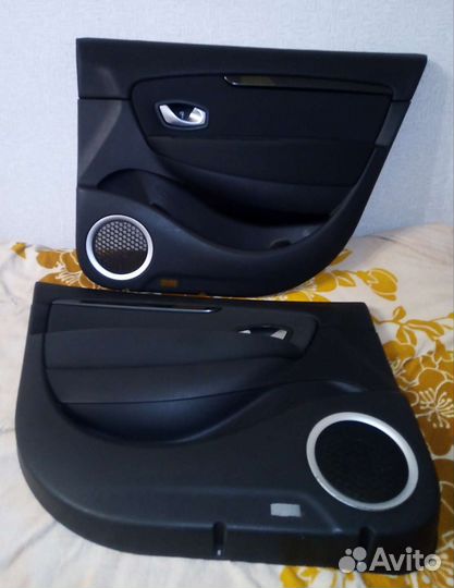 Передние дверные карты Рено Сценик 3