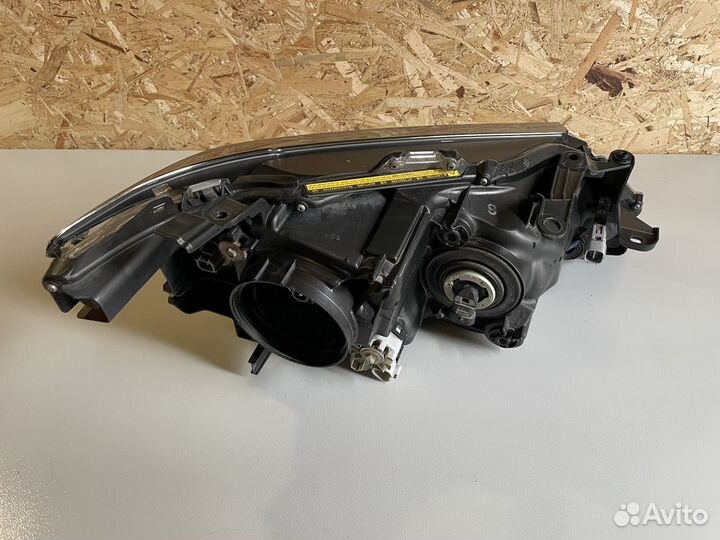 Фара левая ксенон Toyota Camry V55 оригинал