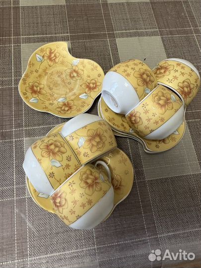 Чашки фарфоровые