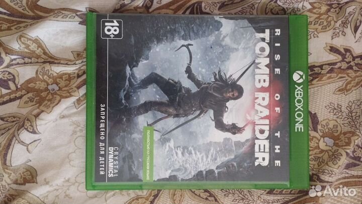 X box one s 1 tb с двумя джойстиками и играми