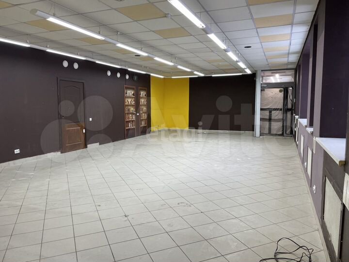 Сдам торговое помещение, 105 м²