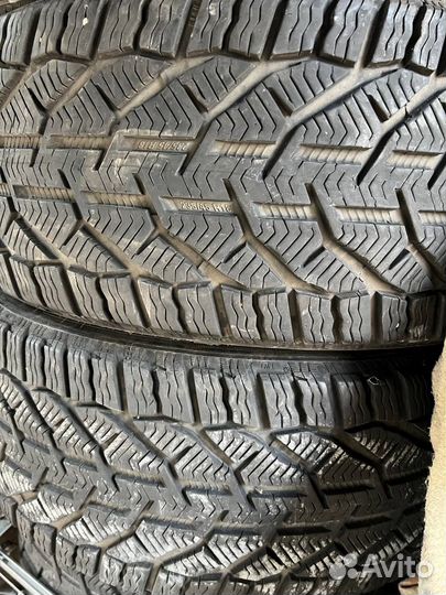 Tigar Winter 235/45 R18 98V