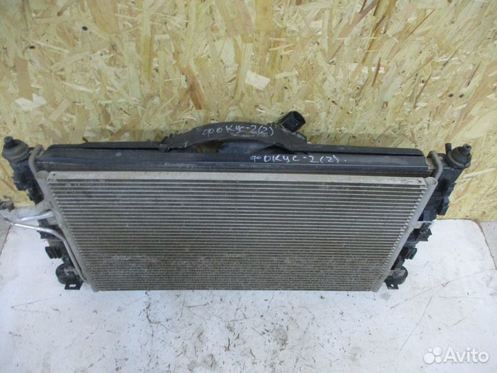 Радиатор охлаждения двигателя Форд Фокус 2 (2008)