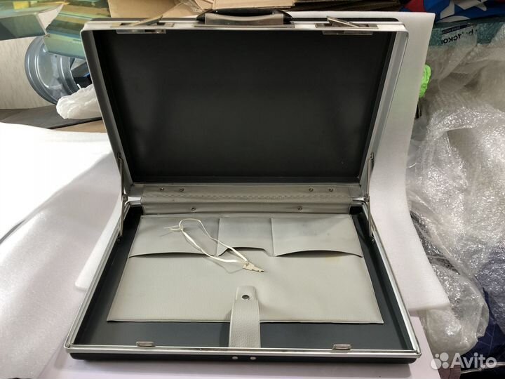 Кейс. Дипломат. СССР с Ключом. Чемодан пластиковый