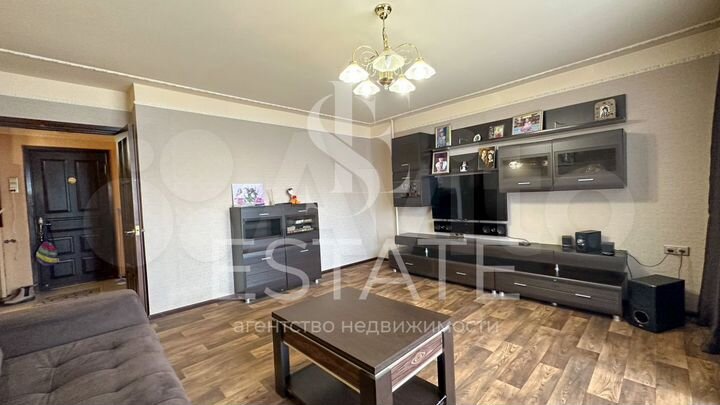 5-к. квартира, 91 м², 3/9 эт.