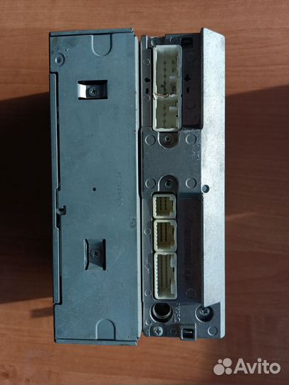 Автомагнитола на Toyota rav 4