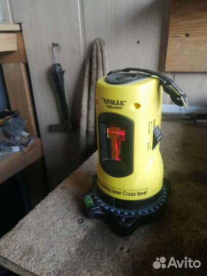 Лазерный уровень нивелир