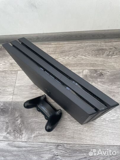 Sony PS4 Pro 1tb 7208B