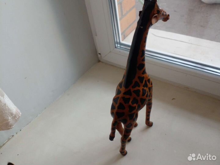 Жераф из натуральной кожи