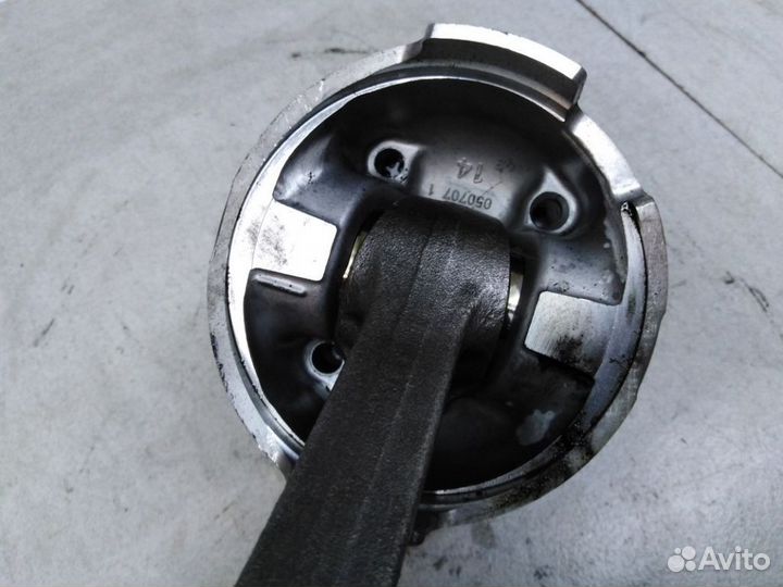 Поршень с шатуном