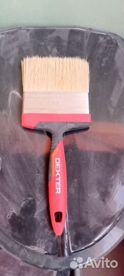 Валик для покраски,кисть,наждачка,малярная лента