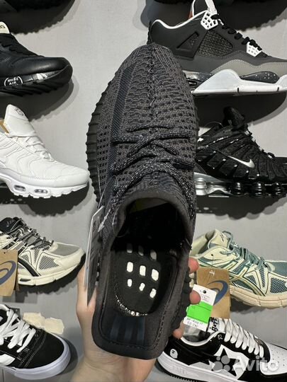 Кроссовки Adidas yeezy boost 350 v2