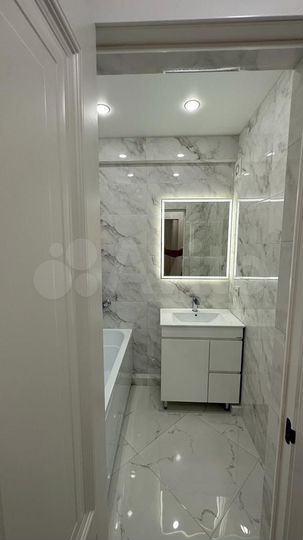 2-к. квартира, 65 м², 2/10 эт.