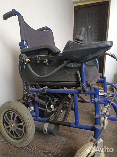 Коляска инвалидная с электроприводом