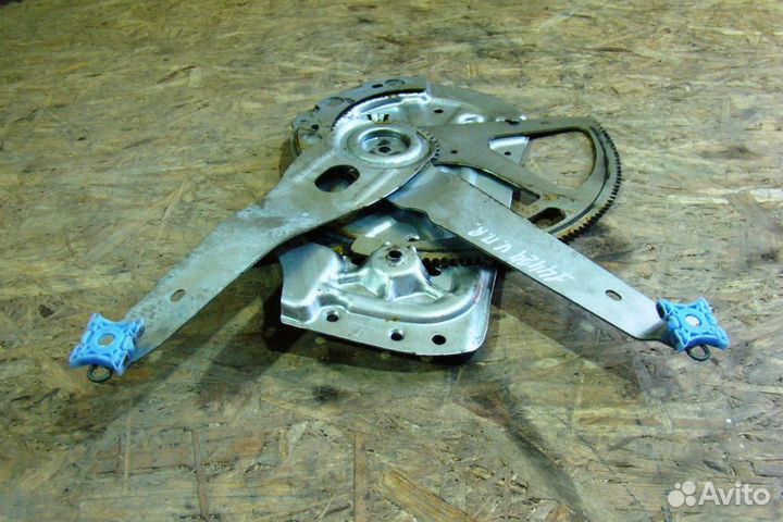 Volvo XC90 Стеклоподъемник передний правый