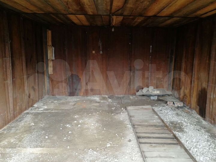 Гараж, > 30 м²