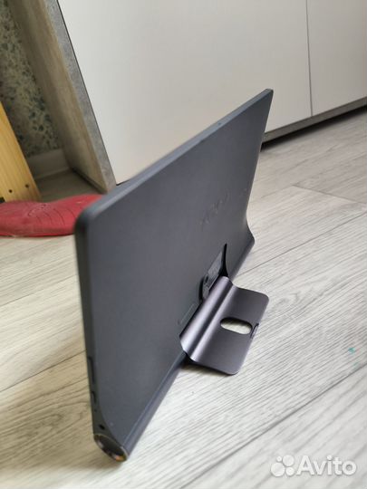 Планшет Lenovo Yoga SMART Tab
