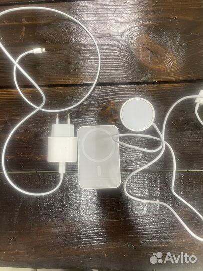 iPhone 12 на 64 гб