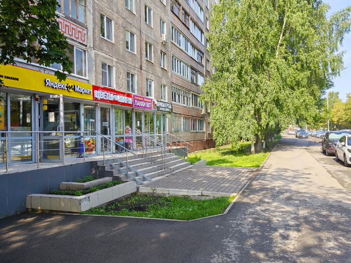 Торговое с отдельным входом 16 м2 на трафике