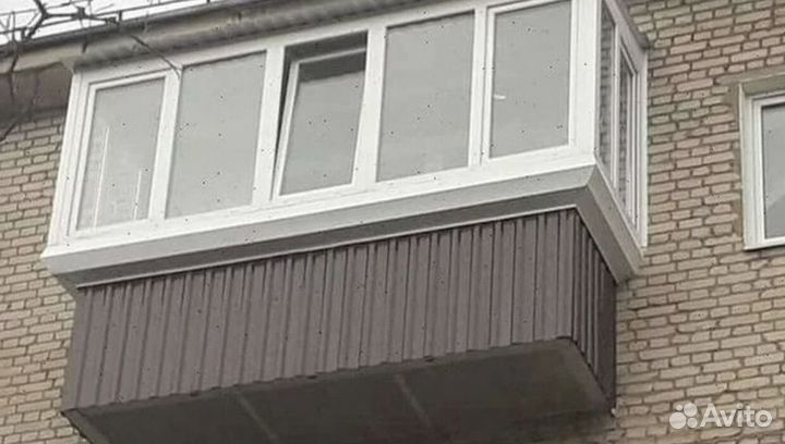 Остекление и отделка балкона