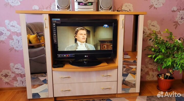 Тумба под тв