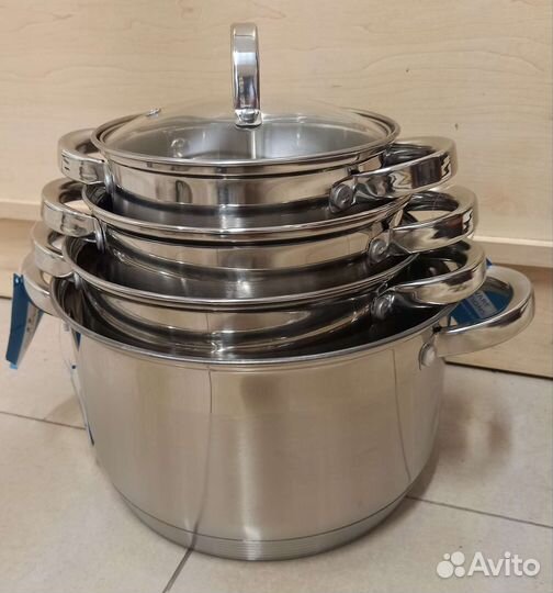 Набор кастрюль 2,1л/2,9л/3,9л/6,6л. Новый