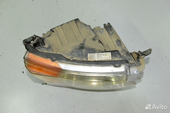 Land Rover Discovery 3 Фара правая ксенон