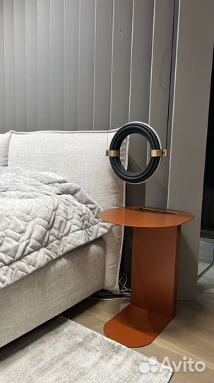 Столик прикроватный