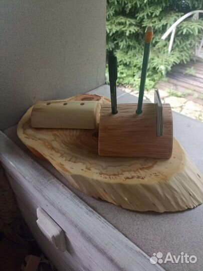 Подносы,держатели для телефонов,планшетов,ручек