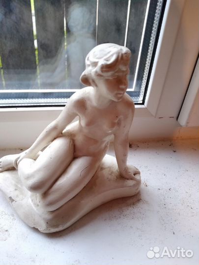 Статуэтка гипсовая