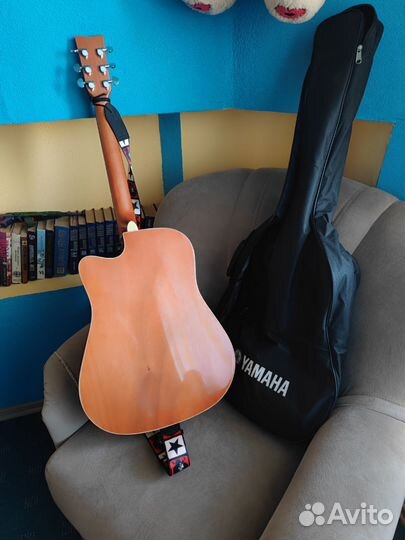 Электроакустическая гитара Yamaha FX 370C