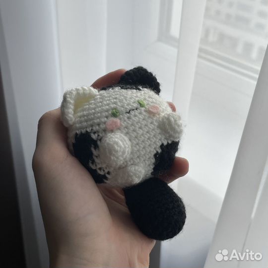 Вязаный котик аниме игрушка