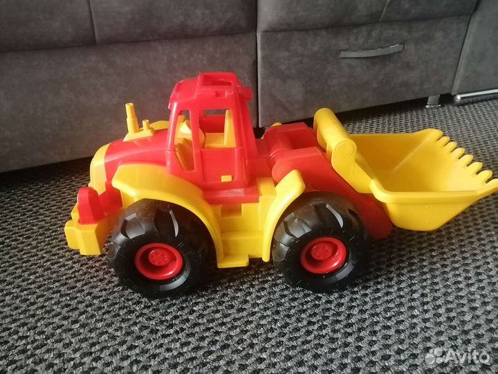 Детский трактор 