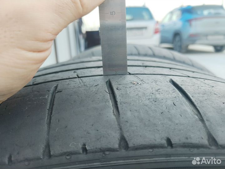 Pirelli P Zero 275/40 R22 и 315/35 R22 111Y