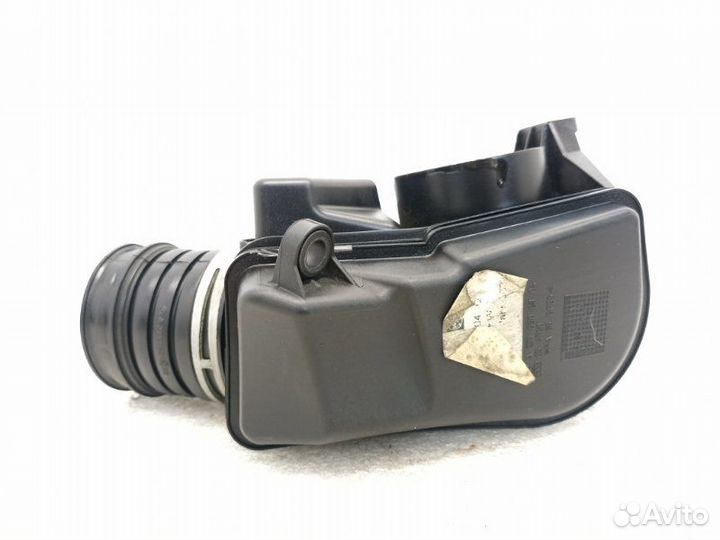 Резонатор воздушного фильтра Mercedes-Benz C-Class