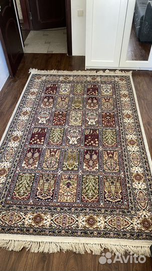 Ковер шерстяной новый