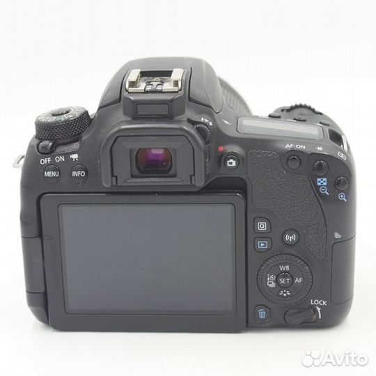 Canon EOS 77D Kit EF-S 18-135mm f/3.5-5.6 IS, б/у