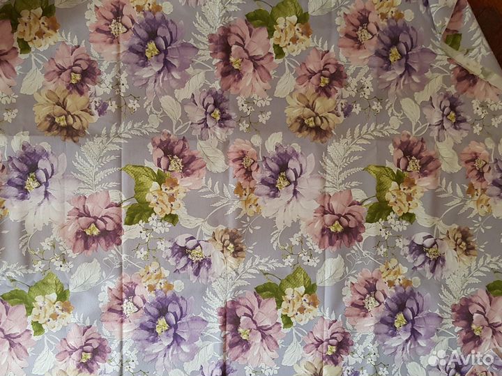 Отрез ткани для штор с цветами. 1,52,7 м Испания