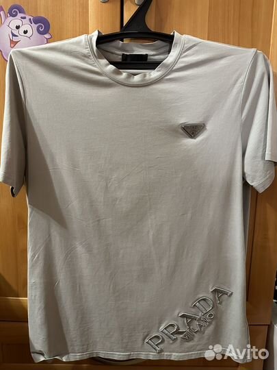 Футболка Prada