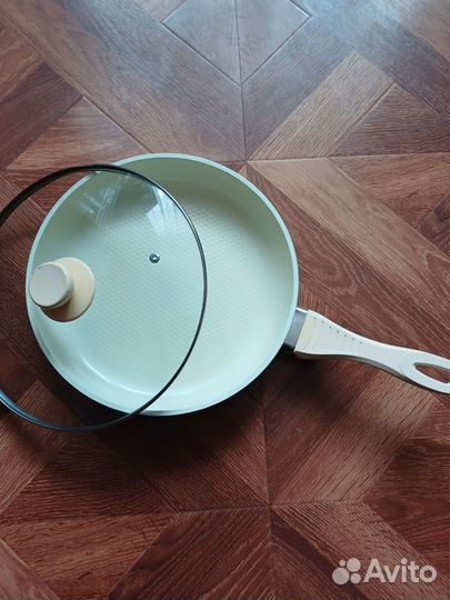 Сковорода с керамическим антипригарным покрытием