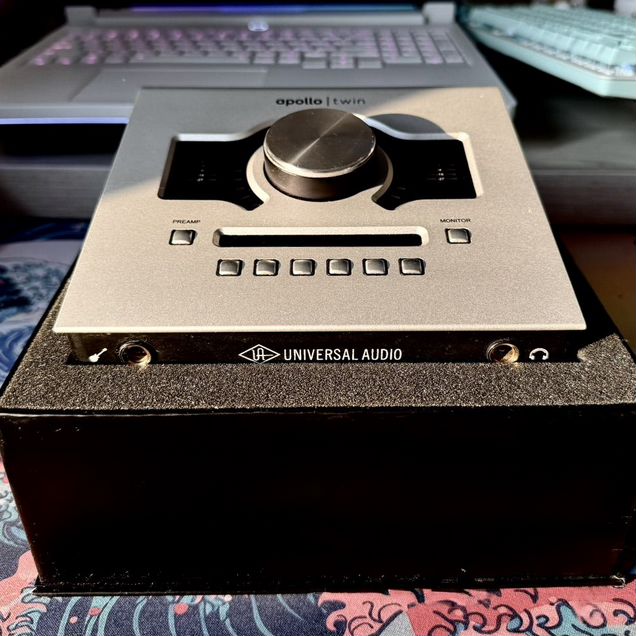 Звуковая карта uad Apollo Twin Duo