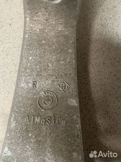 Бмв Ф10 кулак поворотный