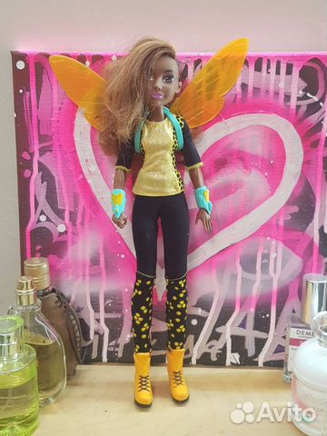 Кукла SuperHeroGirls Бамблби