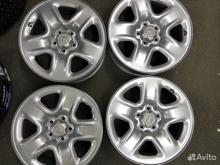Диски штампованные оригинальные Rav4 R17