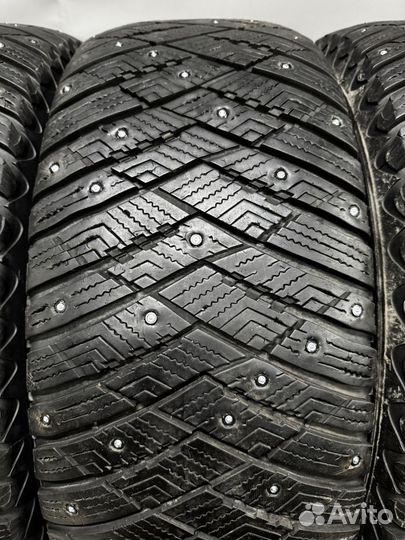 Goodyear UltraGrip Ice Arctic SUV 285/60 R18 116T