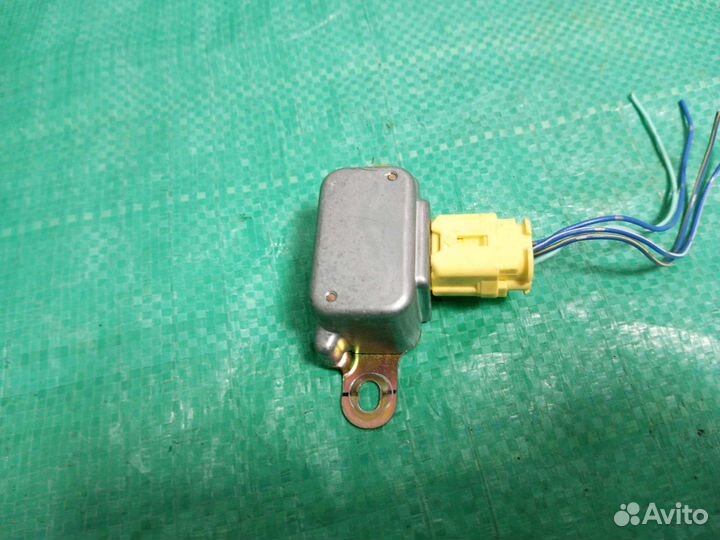 Датчик AIR BAG Mazda MPV LW lc6257kc0b