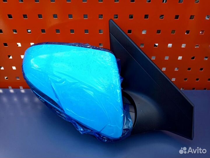 Зеркало правое Hyundai Elantra 2019 белое